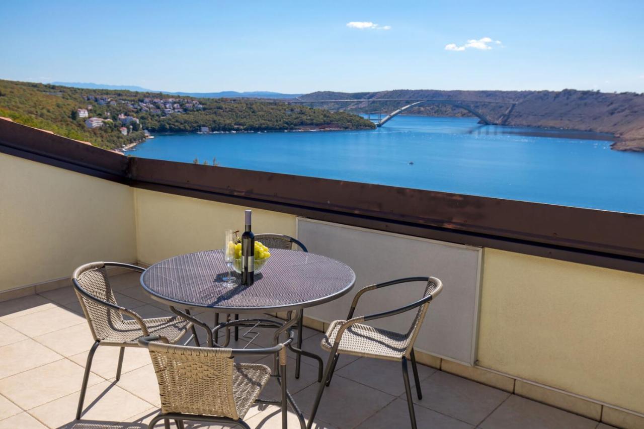 Luxury Villa Ostro With Pool & Krk Bridge View Kraljevica Esterno foto