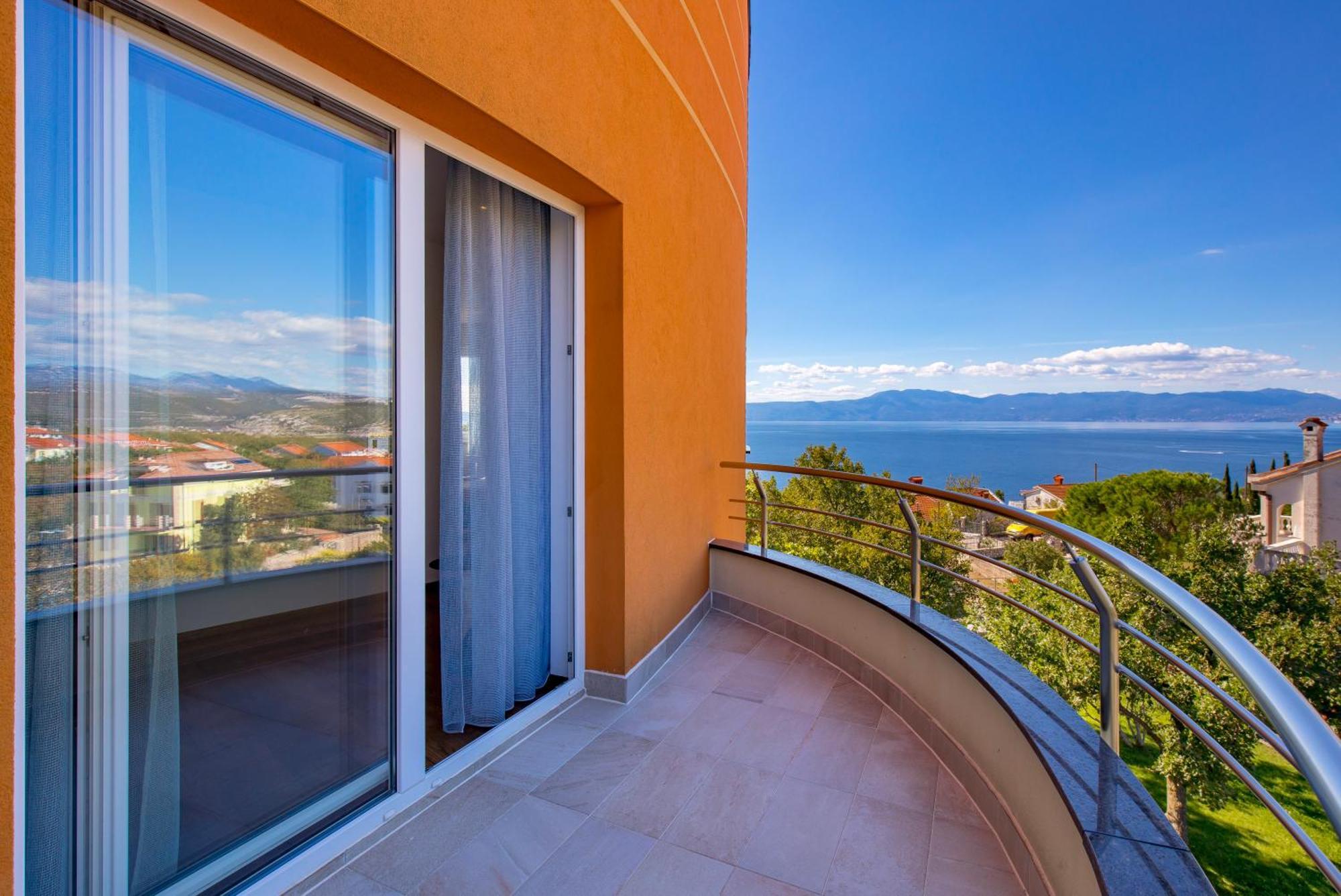 Luxury Villa Ostro With Pool & Krk Bridge View Kraljevica Esterno foto