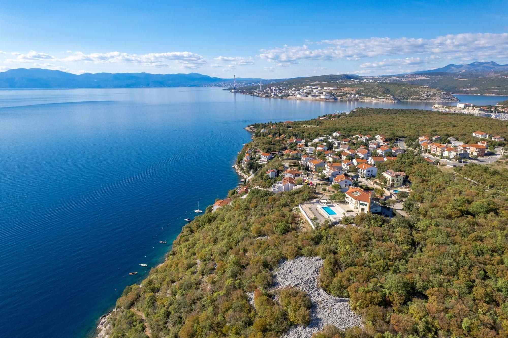 Luxury Villa Ostro With Pool & Krk Bridge View Kraljevica Esterno foto